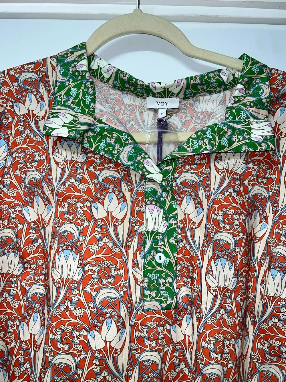 Voy 3/4 sleeve floral shirt size medium - Picture 3 of 9